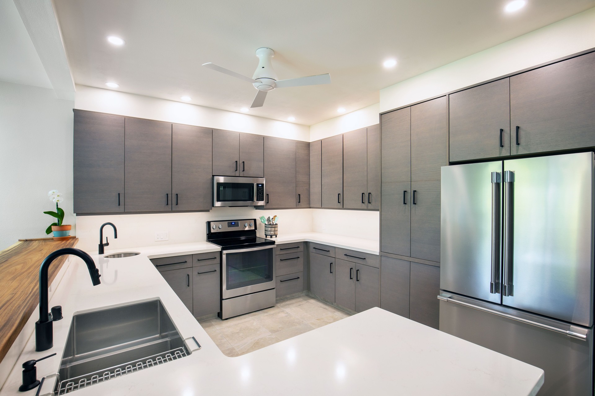 Home Improvement Remodeled Contemporary Kitchen Design in Residential Condominium Apartment Home
